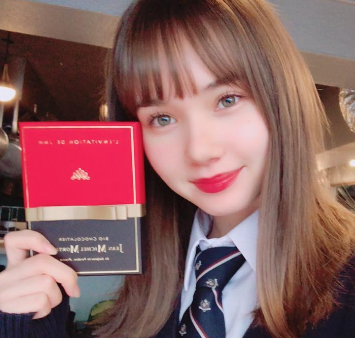 マーシュ彩はバンダリ亜砂也と付き合ってる 妹画像は プロフ 経歴 学歴 家族 彼氏の噂など徹底調査 Check It 気になるあの人 話題の人物